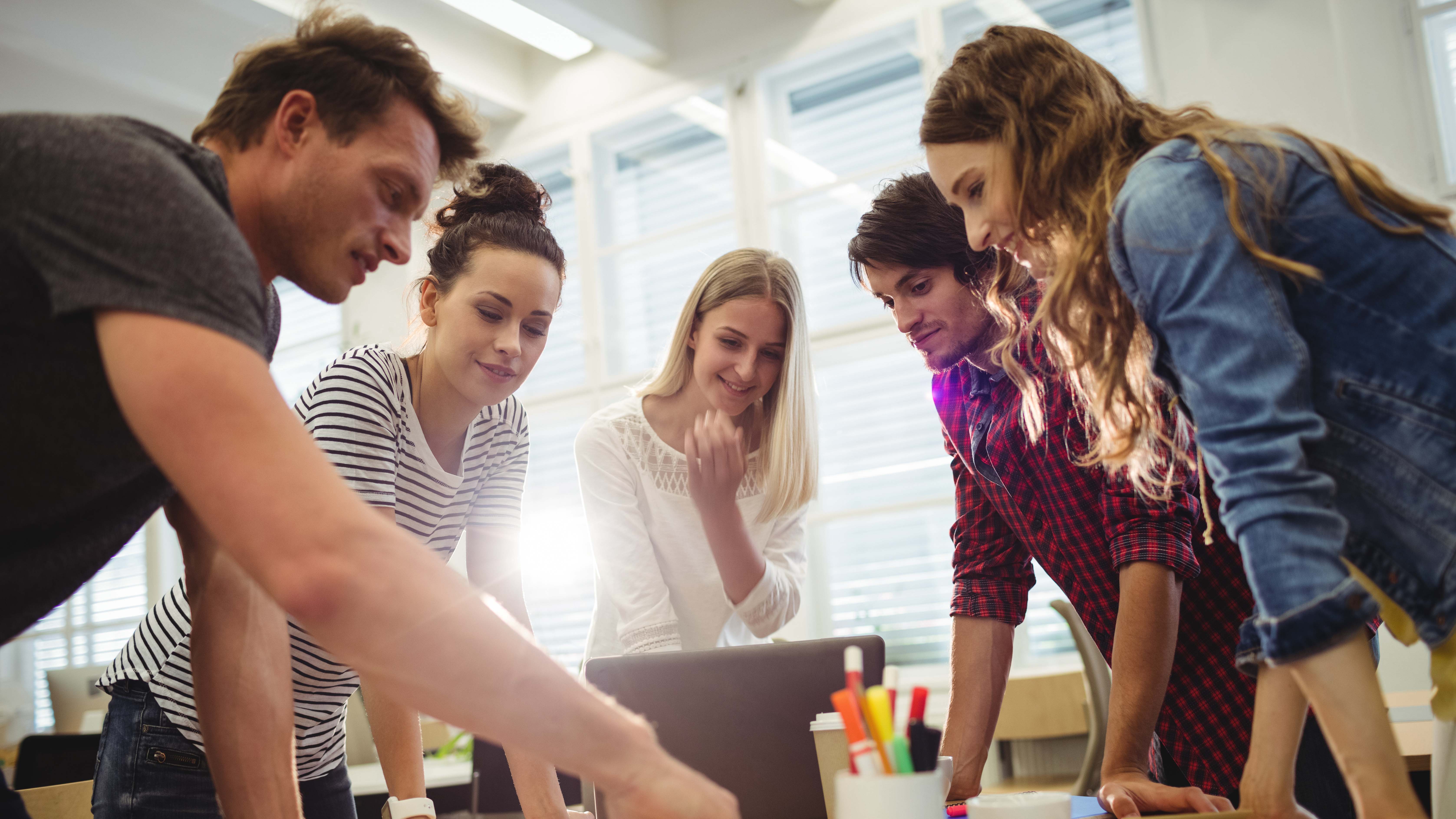 graphic-designers-meeting